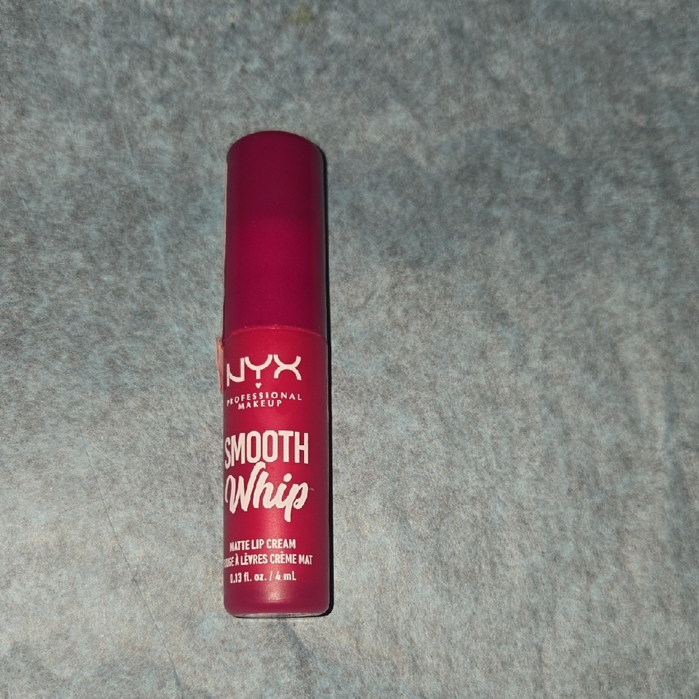 NYX Smooth Whip Matte Lip Cream - Shade Pillow Fight